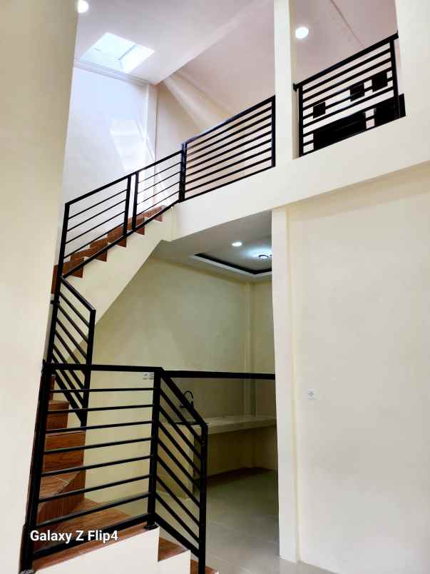 dijual rumah pondok ungu permai sektor