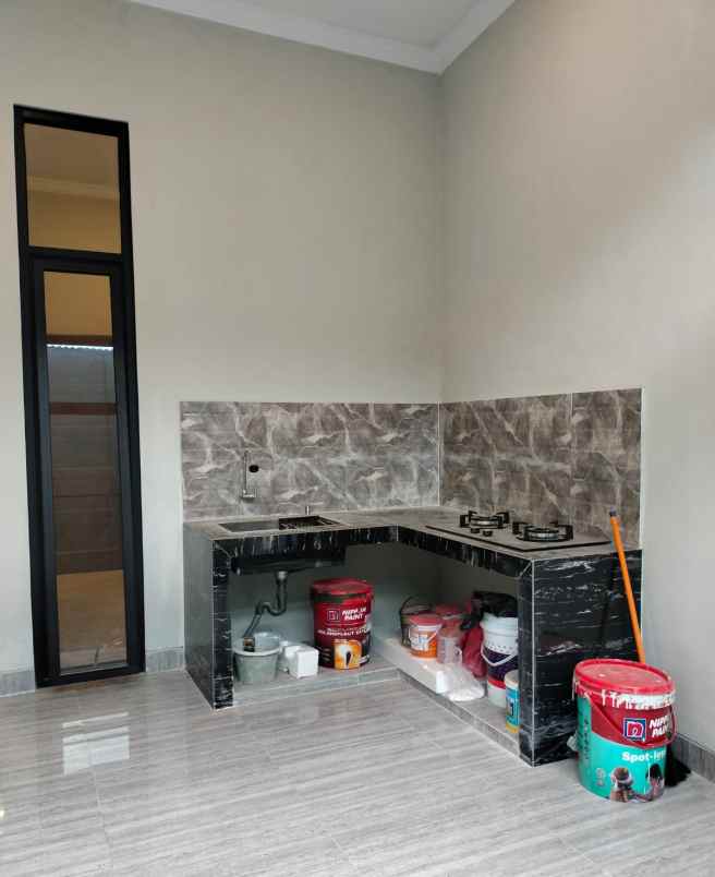 dijual rumah purwomartani