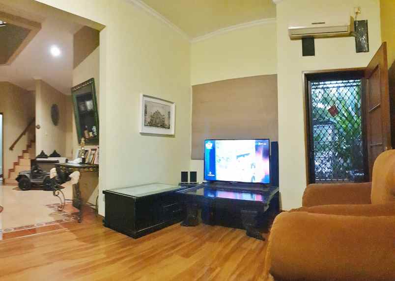 dijual rumah raffless hills cibubur