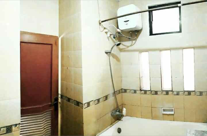 dijual rumah raffless hills cibubur