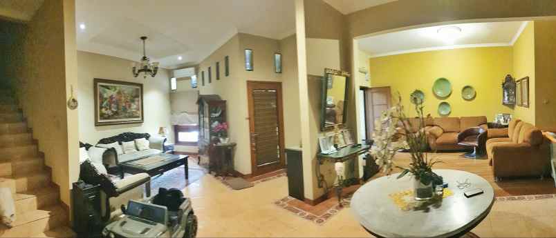 dijual rumah raffless hills cibubur