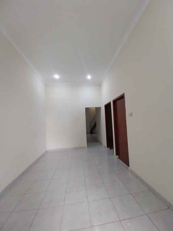dijual rumah raffless hills cibubur
