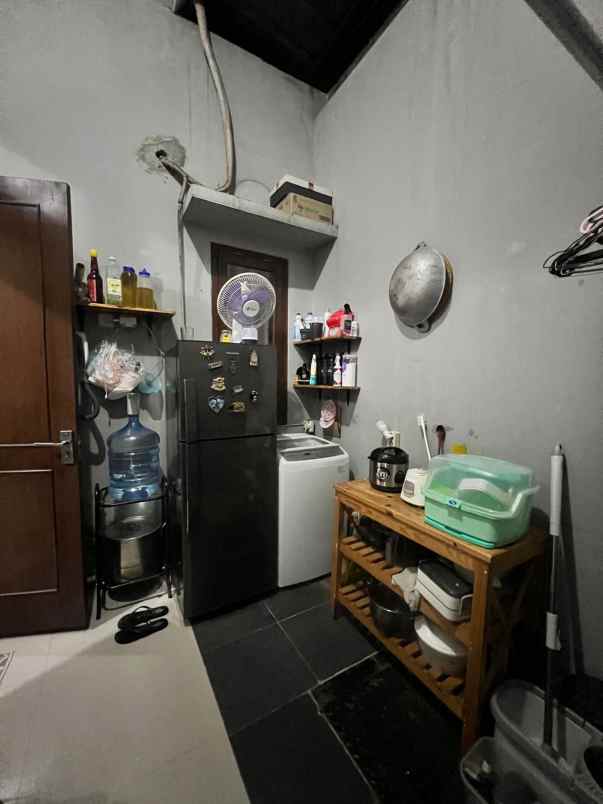 dijual rumah ratu jaya