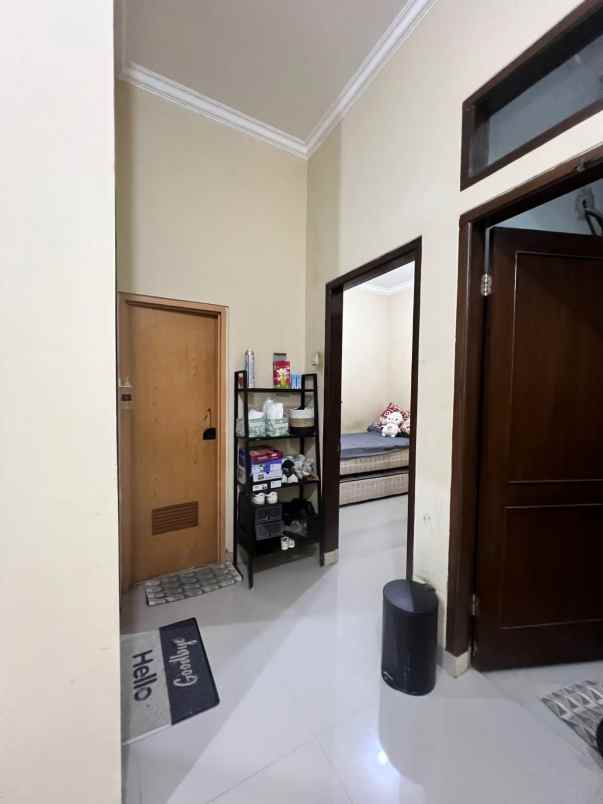 dijual rumah ratu jaya