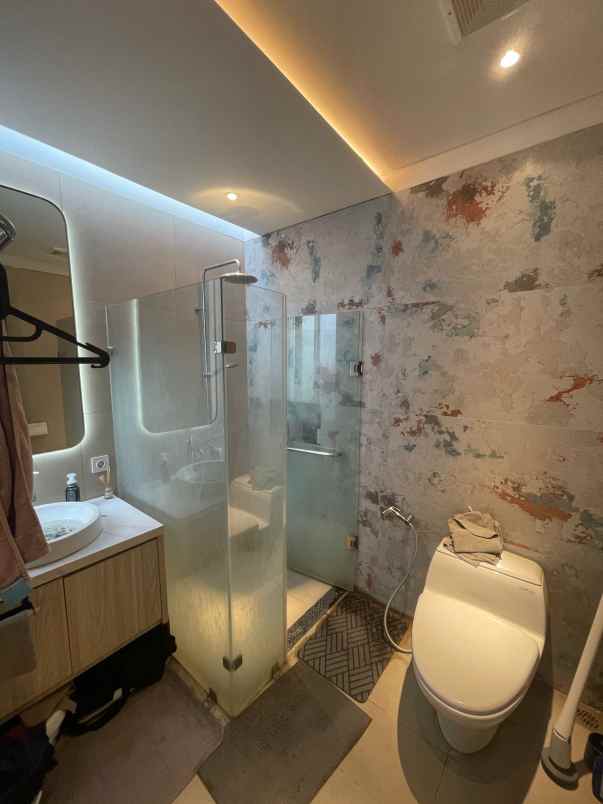 dijual rumah rempoa ciputat tangsel