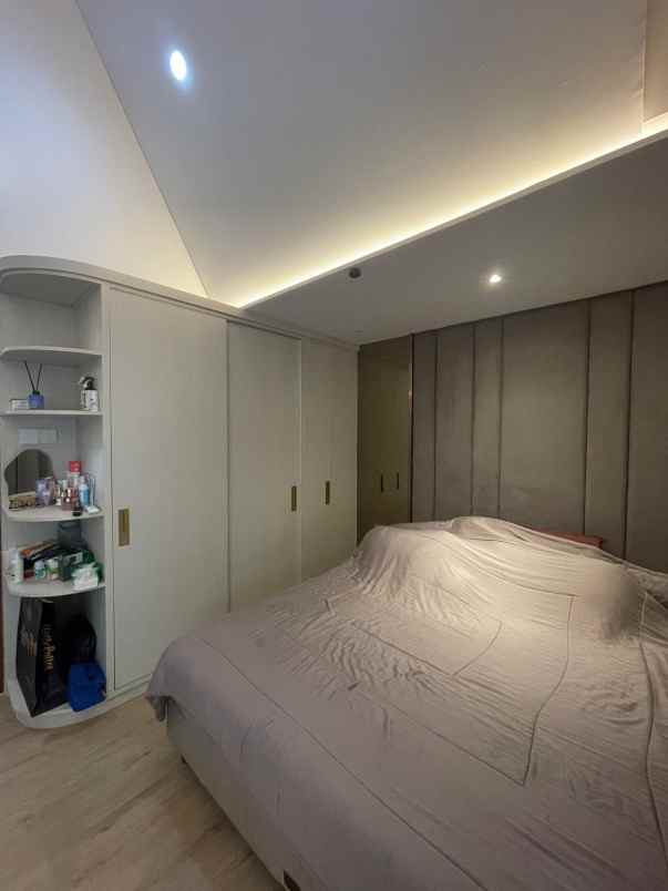 dijual rumah rempoa ciputat tangsel