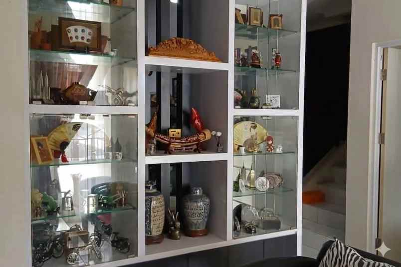 dijual rumah rumah cluster west covina
