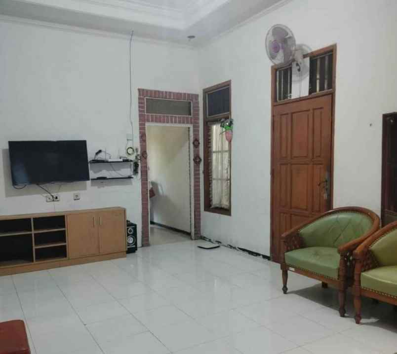 dijual rumah rungkut