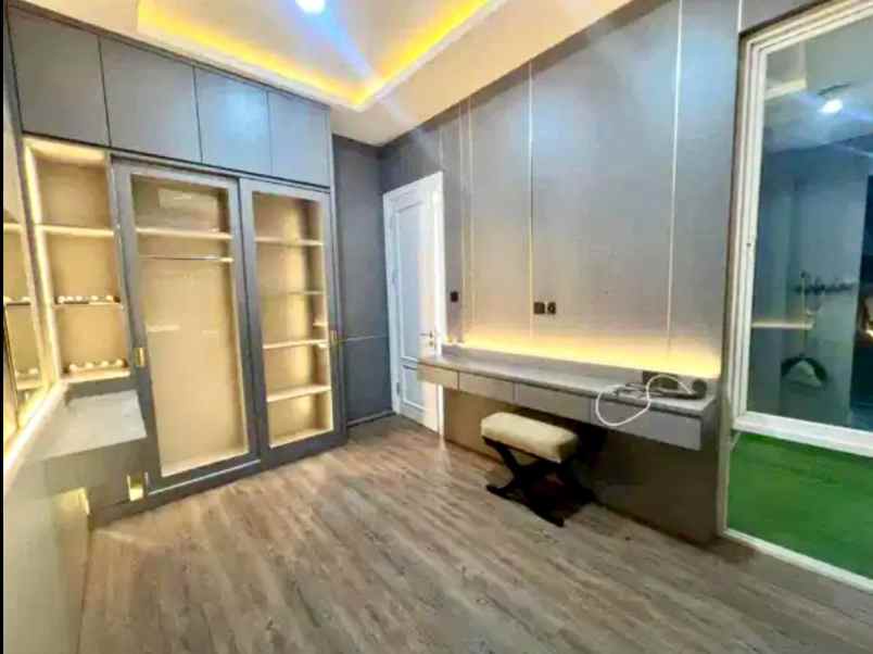 dijual rumah sambikerep