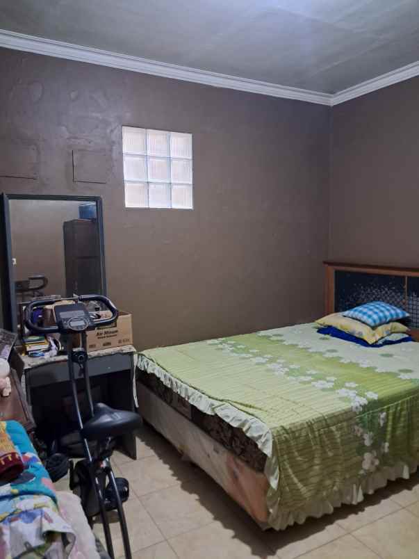 dijual rumah saturnus margahayu raya