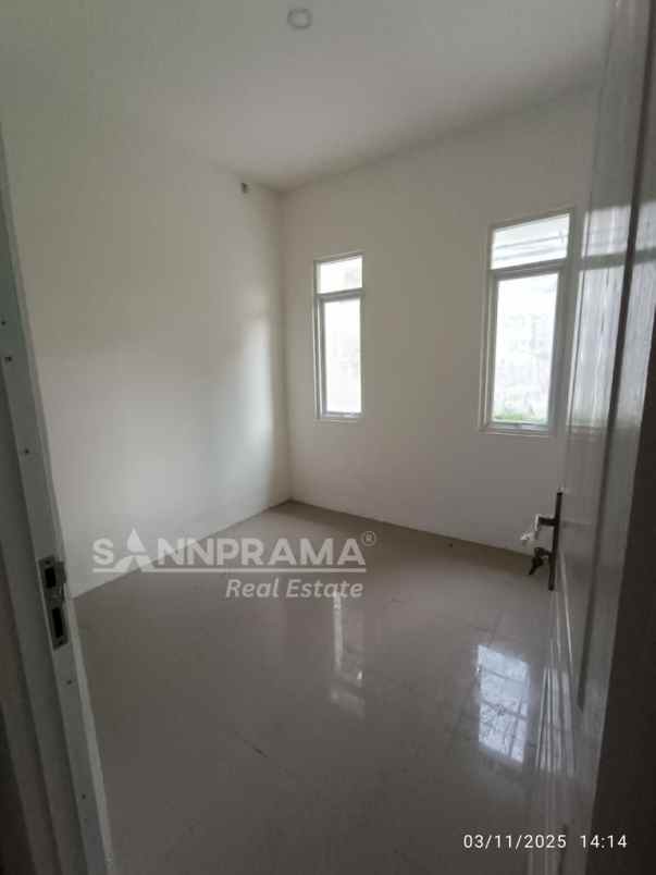 dijual rumah sawangan depok