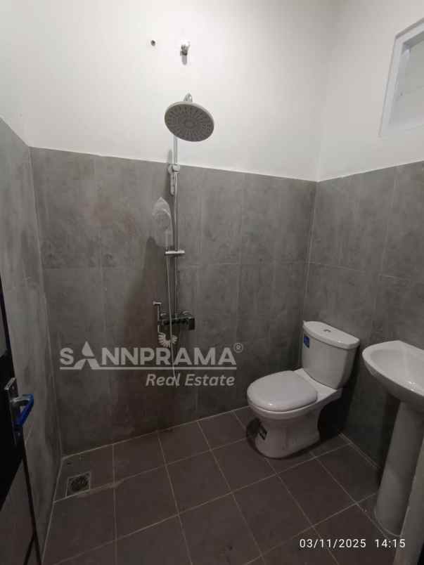 dijual rumah sawangan depok