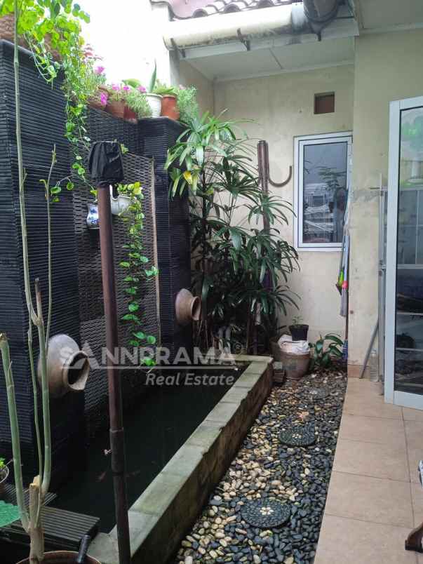 dijual rumah sawangan depok
