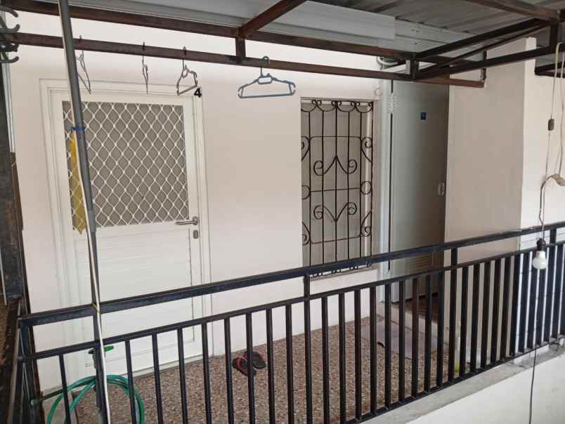 dijual rumah serayu