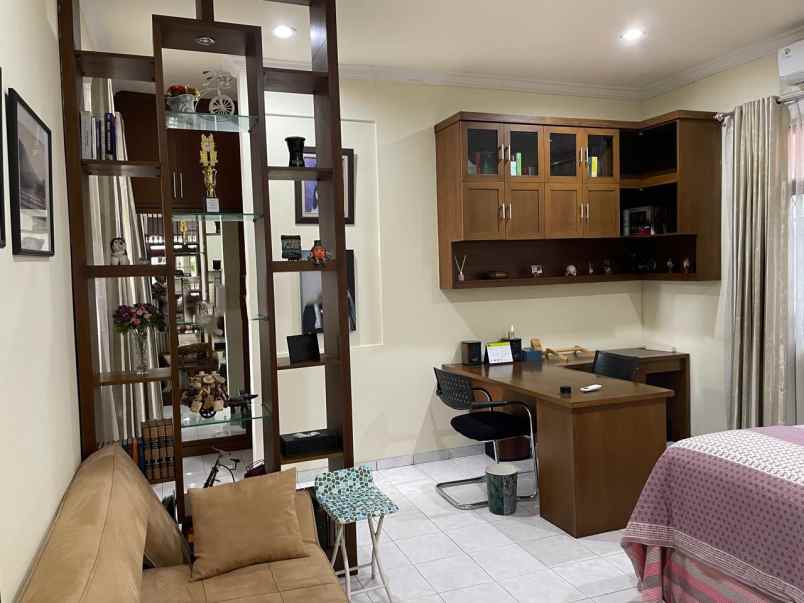 dijual rumah serua indah tangerang banten