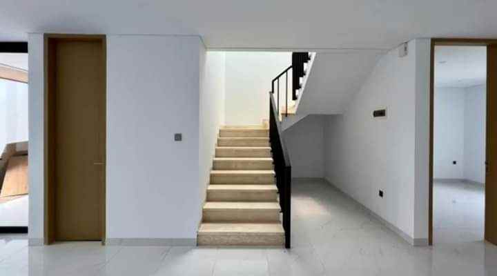 dijual rumah setiabudi regency