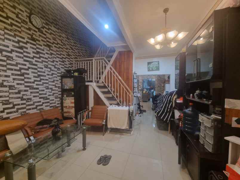 dijual rumah siap huni dibawah pasaran