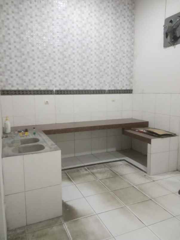 dijual rumah siwalankerto