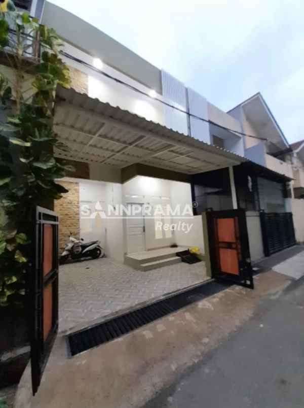 dijual rumah srengseng sawah