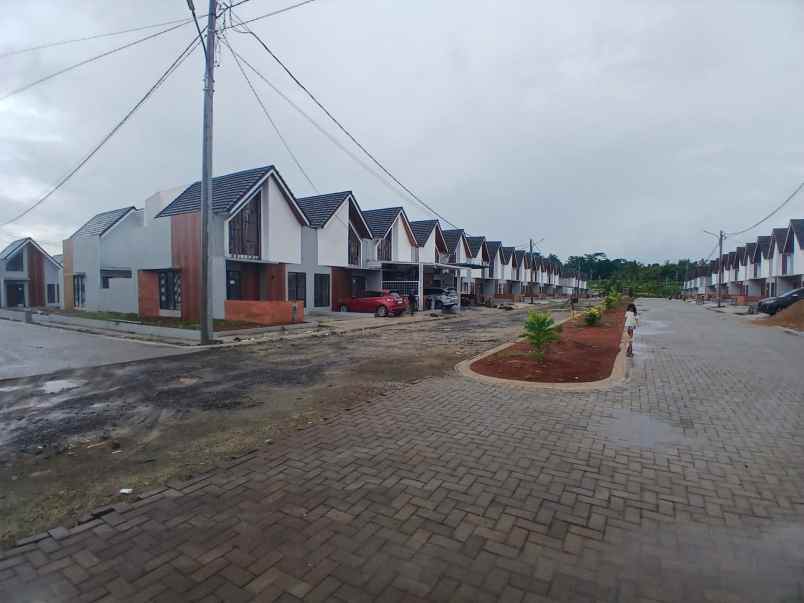 dijual rumah strategis di kota serang