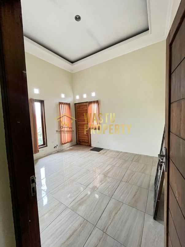 dijual rumah sumberadi