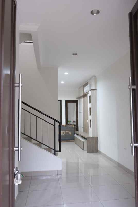 dijual rumah summarecon bandung