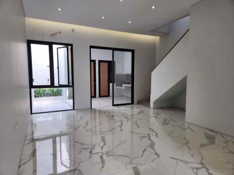 dijual rumah sutorejo prima indah utara