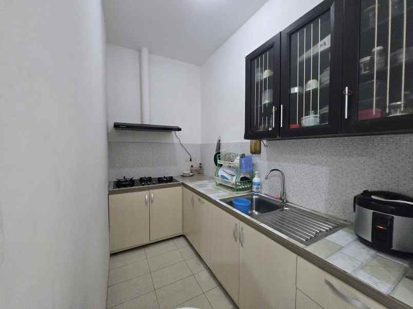 dijual rumah suvarna sutera cluster