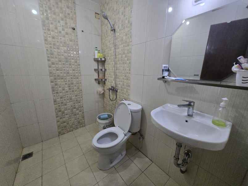 dijual rumah suvarna sutera cluster