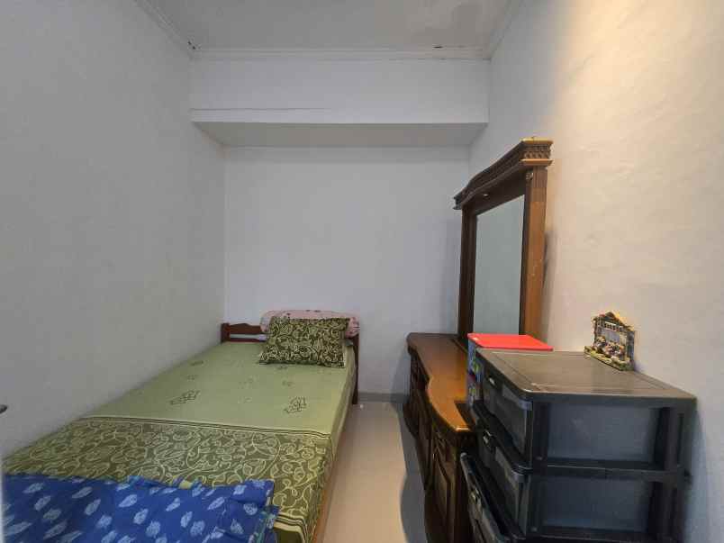 dijual rumah suvarna sutera cluster