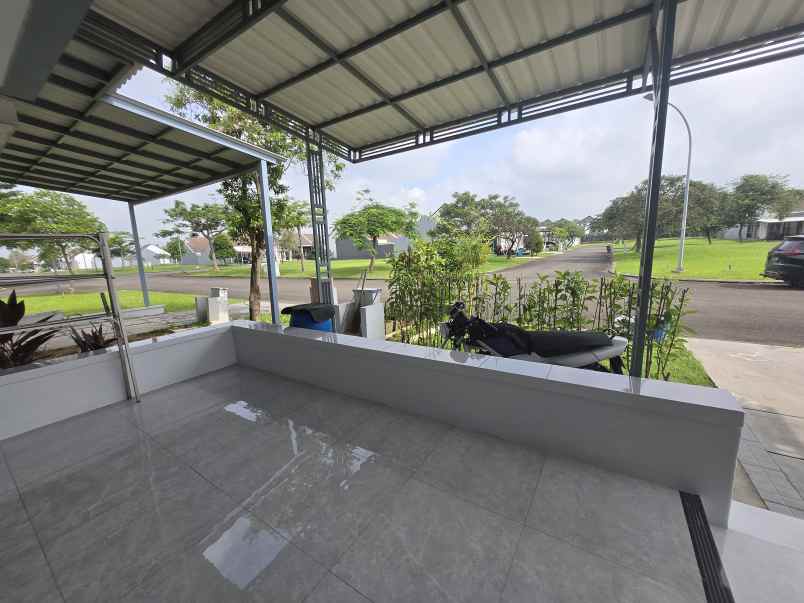 dijual rumah suvarna sutera cluster