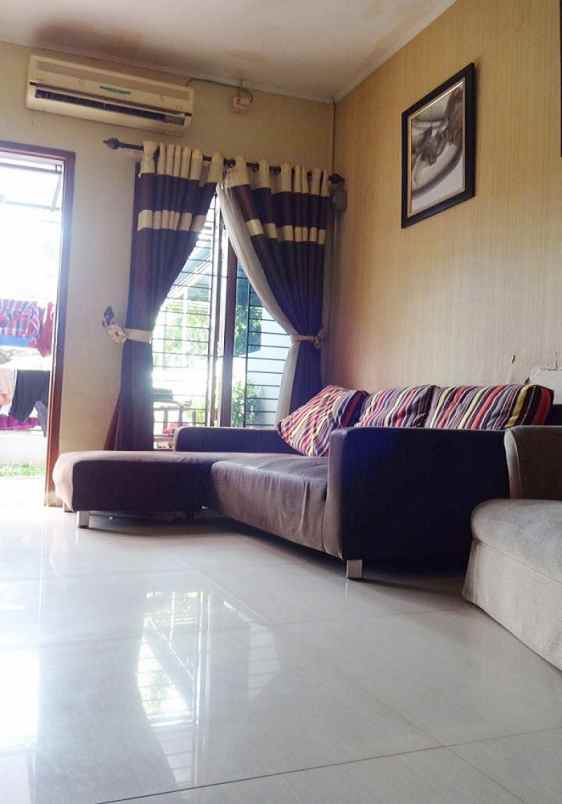dijual rumah taman anyelir 2 blok c1 no