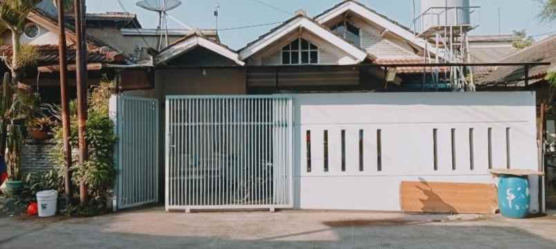 dijual rumah taman cibaduyut indah