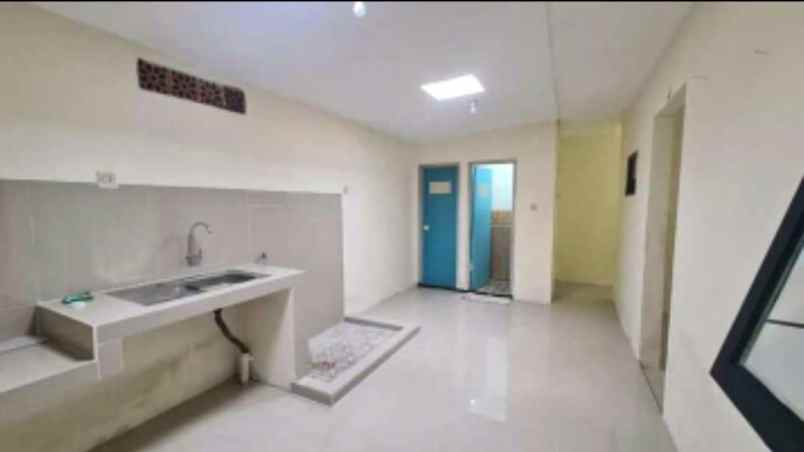 dijual rumah taman menganti emas