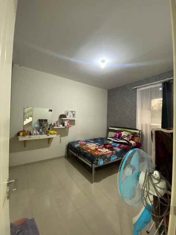 dijual rumah taman wisata regency