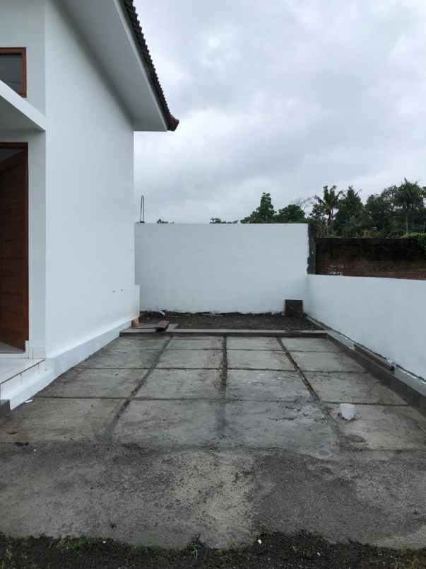 dijual rumah tamanmartani