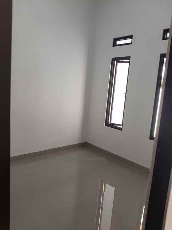 dijual rumah telaga mas bekasi utara
