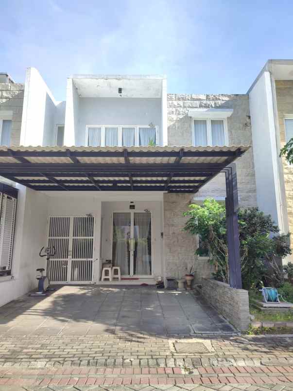 dijual rumah the gayungsari