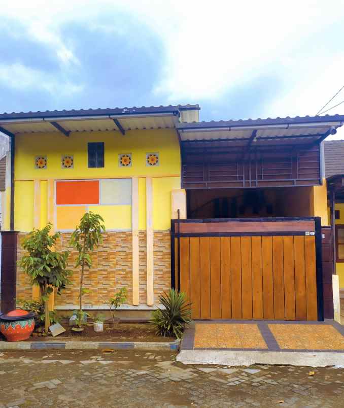 dijual rumah turun harga lokasi asrikaton pakis malang
