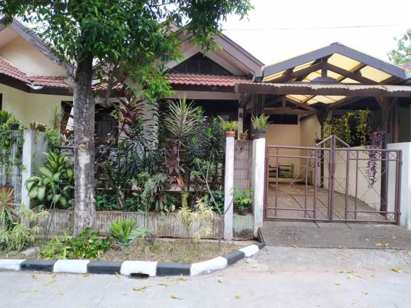 dijual rumah villa pamulang mas