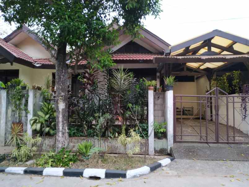 dijual rumah villa pamulang mas