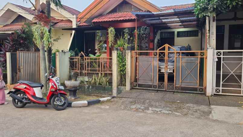 dijual rumah villa pamulang mas