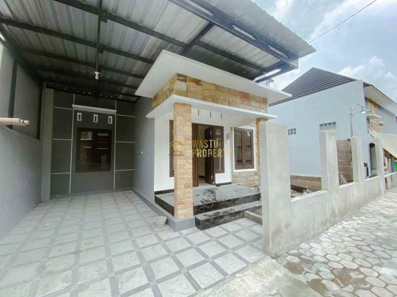 dijual rumah wedomartani ngemplak