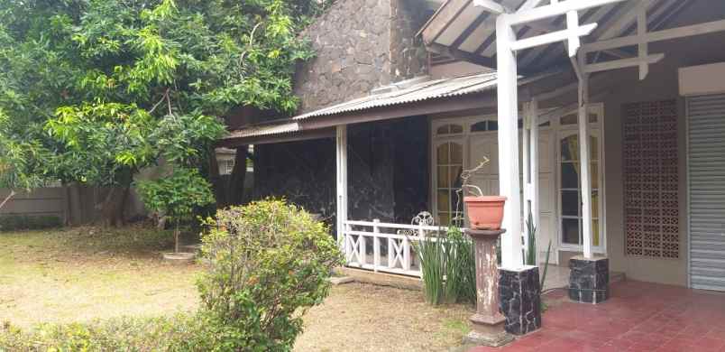 dijual tanah dan rumah dalam perumahan di cipayung