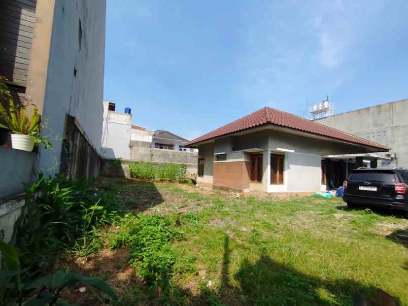 dijual tanah komplek elit singgasana