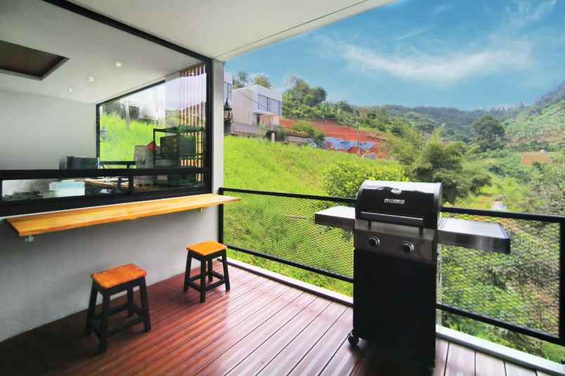 dijual villa jl cimenyan