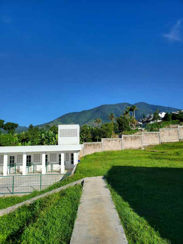 dijual villa jl kota bunga