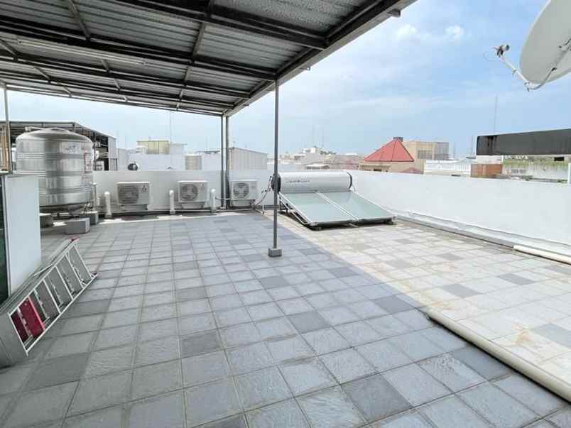 dijual villa komplek cemara asri jalan rajawali