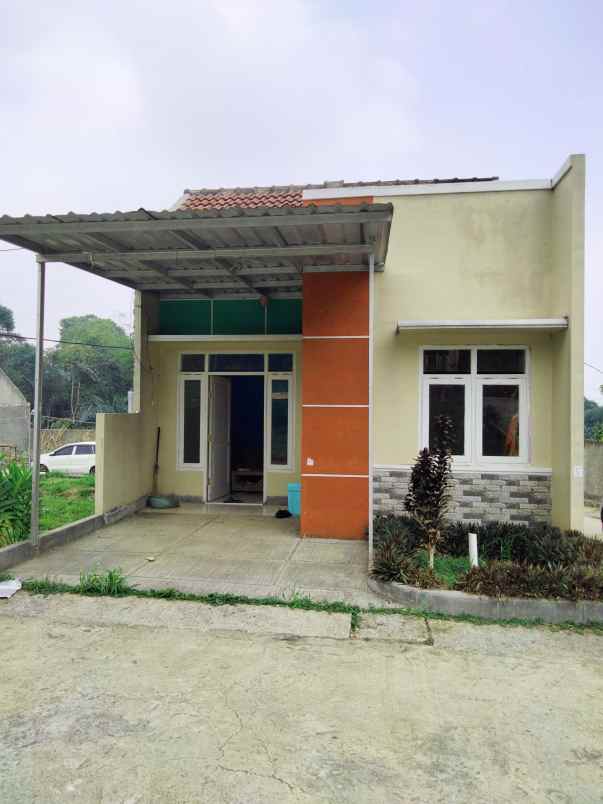 dijual villa perbawati