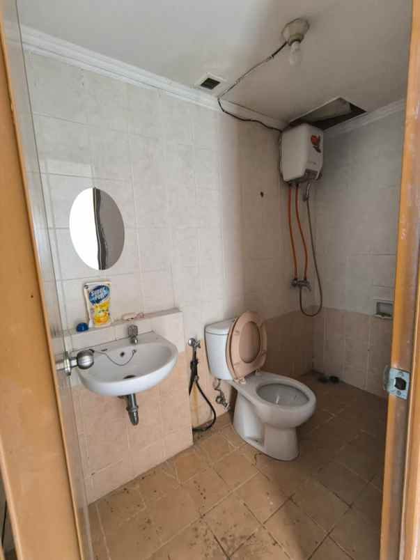 disewakan apartemen keagungan